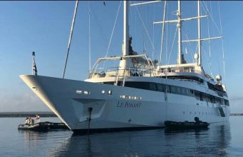 Barco de lujo Le Ponant llega por vez primera a Bahía de las Aguilas