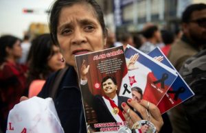Perú dividido luego del suicidio del expresidente García