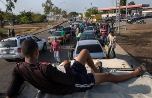 Crisis de gasolina se vuelve insostenible en Venezuela