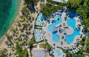 Hotel Playa Bachata recibió este lunes el primer grupo de clientes