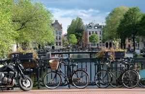 Coffee Shops de Amsterdam estarán prohibido para turistas