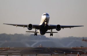 Líneas aéreas luchan por sobrevivir