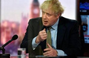 Inglaterra anuncia un bloqueo nacional por récord de casos de Covid