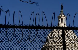 Se prepara el capitolio para enfrentar posible disturbio de partidarios violentos de Trump