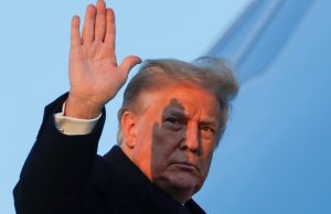 Trump se despide diciendo que asumió las peleas «más duras» y las decisiones «más difíciles», porque para eso lo habían elegido.