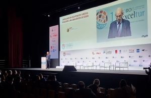 Previsiones del sector turístico mejorará este 2022, dicen expertos en el foro de Exceltur