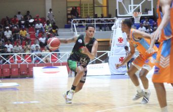 Eduardos del Batey y Cotorras del Gustavo triunfan en basket de puerto plata