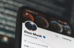 Musk presenta un paquete de financiación de 46.500 millones de dólares para adquirir Twitter y pone parte de sus acciones en Tesla como garantía
