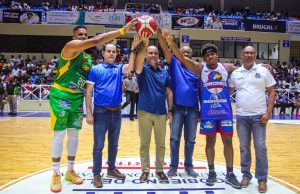 Martínez, Peña y Lard conducen a los Correcaminos de la Parte Baja en la semifinal A del basket de Puerto Plata