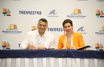 ARAJET y AERODOM firman acuerdo para establecer SDQ como aeropuerto base de operaciones
