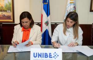 Unibe y Clúster Turístico de Puerto Plata firman convenio para desarrollar programa de cultura turística