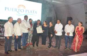 Puertoplateños celebran el ADN Bachata World Festival
