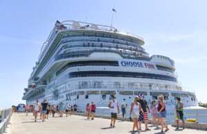 CRUCEROS: Taíno Bay hace historia en Puerto Plata
