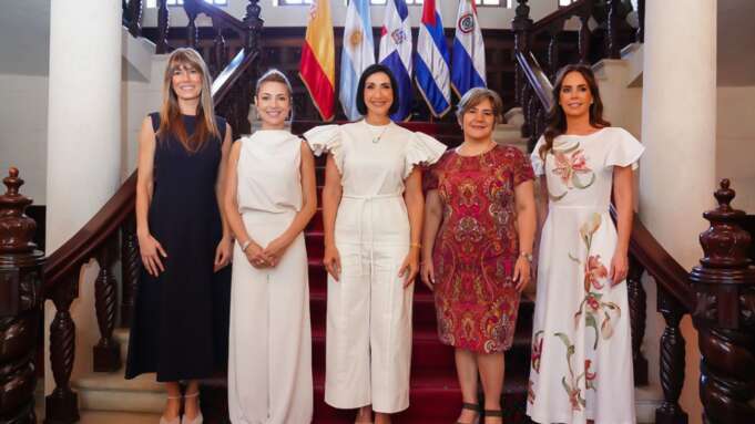 Primera dama Raquel Arbaje recorre la Ciudad Colonial con sus homólogas de Argentina, Paraguay y Cuba
