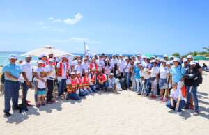 Jornada de limpieza de playas integró más de 2 mil 500 voluntarios y superó expectativas, revela Héctor Porcella