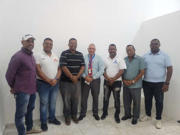 Director de turismo municipal se reúne con secretarios generales de la prensa de Puerto Plata