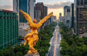La ciudad de México recibio en enero un total de dos millones de turistas por vía aérea.