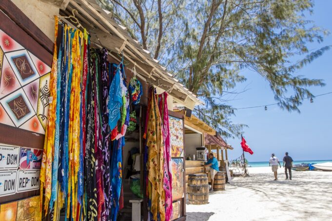 Empresarios de Puerto Plata afirmaron que el destino es idóneo para crear un paseo de tiendas al aire libre.