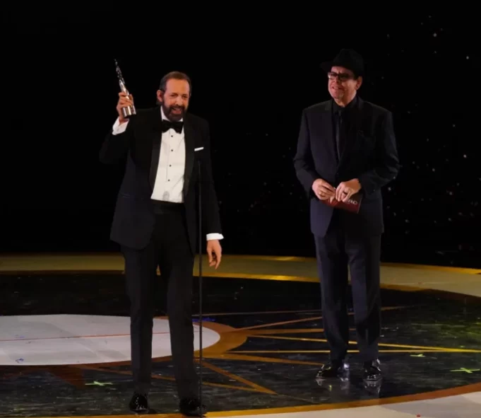Juan Luis Guerra gana Artista destacado en el extranjero en Premios Soberano 2024.