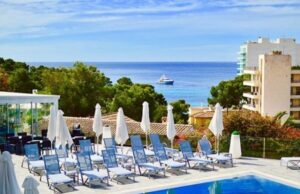 Mallorca, con su progresiva reapertura de hoteles próximo a la alta temporada de verano..