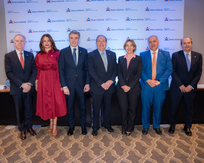 Banco Adopem: un año de logros en inclusión financiera y promoción del empoderamiento femenino