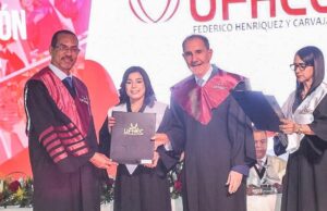 UFHEC celebra graduación con un llamado a construir una sociedad de éxito colectivo; inviste a 1,316