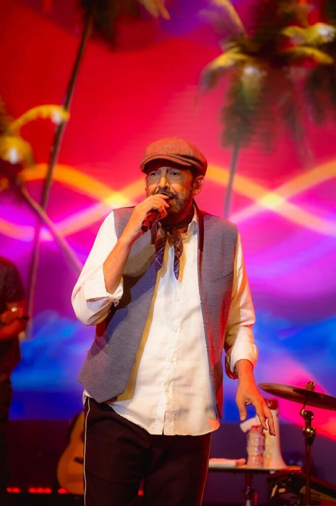 Juan Luis Guerra celebra su cumpleaños 68 preparando una gira por España en julio
