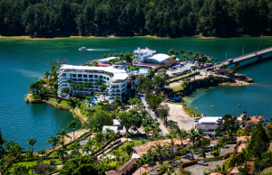 El segmento de hoteles de lujo crecerá a un 4,9 % anual hasta 2034, impulsado por el auge del «bleisure» y la demanda de experiencias premium