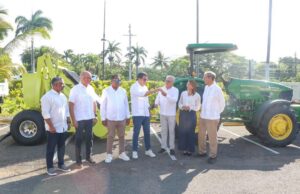Turismo entrega equipos para limpieza de playas a Playa Dorada
