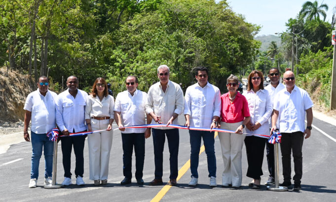 Presidente Abinader y ministro Collado entregan tres nuevas obras turísticas en Puerto Plata