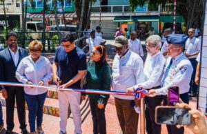 David Collado inicia reordenamiento de Boca Chica entrega obras e inicia otras