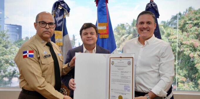 Samaná Bayport recibe certificación internacional de seguridad portuaria (Código PBIP)