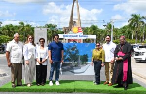 David Collado deja iniciadas varias obras en el entorno de la Basílica de Higüey.