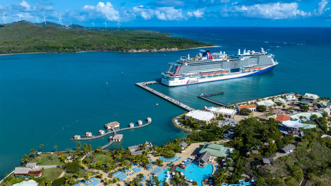 Carnival Corporation celebra el décimo aniversario de Amber Cove y reafirma su compromiso con el desarrollo sostenible de Puerto Plata