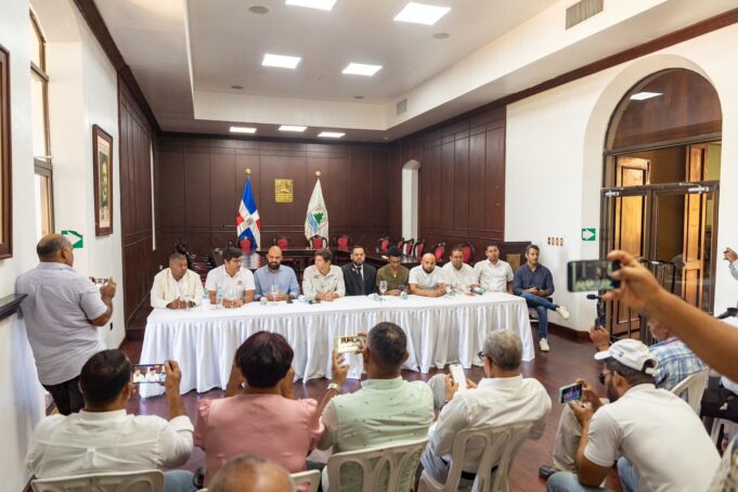 Rueda Cine celebra los 125 años del cine dominicano con funciones gratuitas en Puerto Plata, con el apoyo del Ayuntamiento Municipal