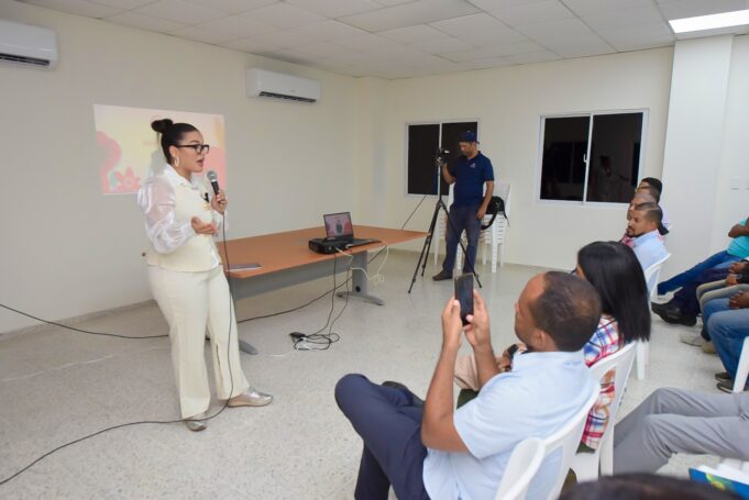Círculo de Reporteros Gráficos Filial Puerto Plata realiza Workshop “No le tengas miedo al público”