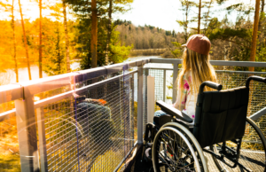 UN Tourism y AWE presentan nuevas directrices para impulsar un turismo más accesible e inclusivo