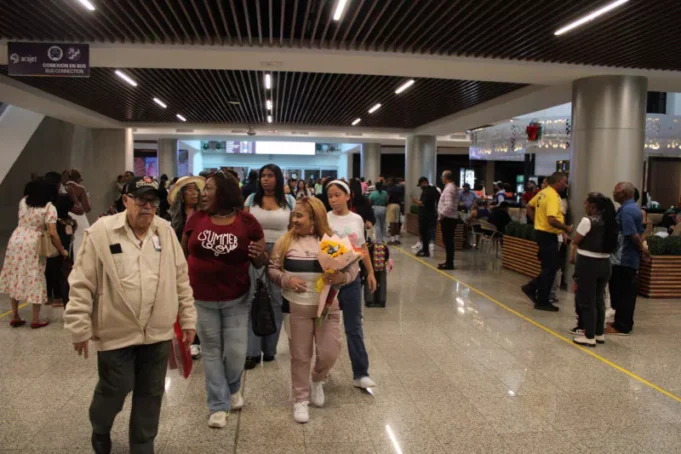 Aeropuerto Internacional de Las Américas registra una de las mayores temporadas de movilidad aérea por festividades navideñas