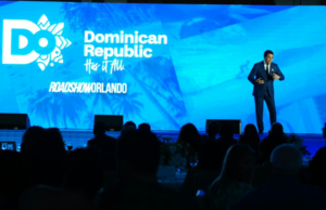 Ministro David Collado inicia su primera presentación del año en Orlando, Florida