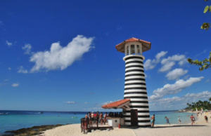 Bayahíbe: el rincón del Caribe dominicano donde la naturaleza, la accesibilidad y playas perfectas con sus banderas azules se encuentran