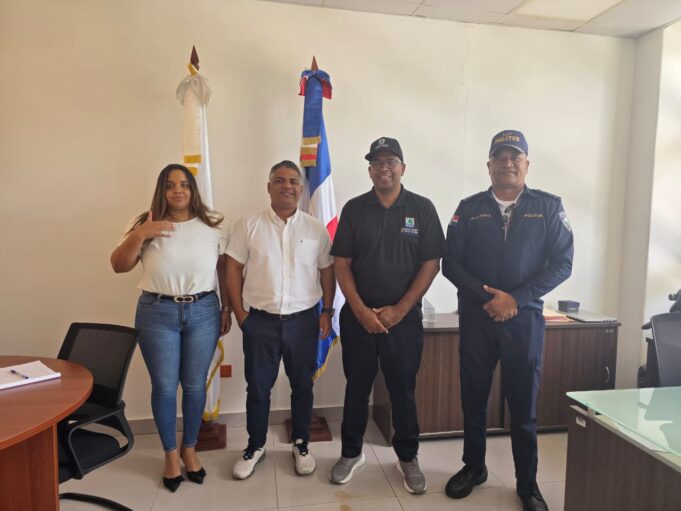 Autoridades coordinan acciones para temporada alta en Puerto Plata