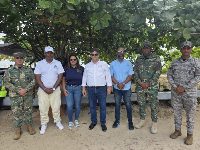 Programa Playas Limpias llega a Long Beach y recolecta casi 3 mil libras de desechos