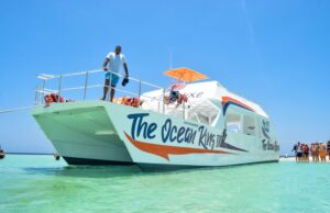 Excursión Isla Bonita estrena el catamarán The Ocean King IV para las aventuras hacia Cayo Arena